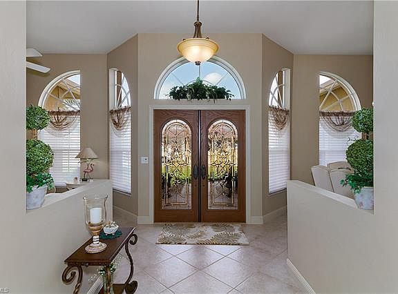 3rd image of 2824 SW 38th Ter