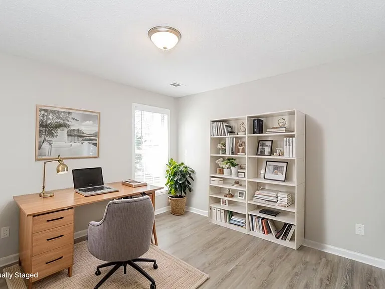 191 Regent Pl — Photo 17