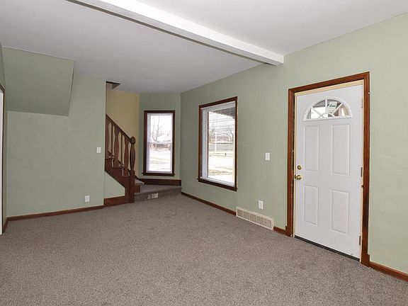 3rd image of 3209 Charles STREET