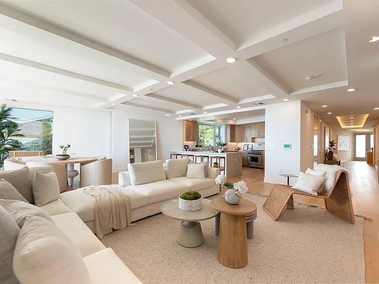 Sea View Villas — Photo 90