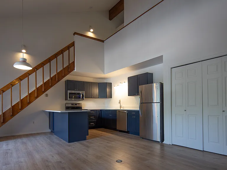 1955 Centennial Dr — Photo 2
