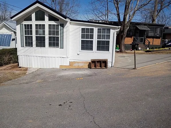 5355 Parkway E, Cosby, TN 37722