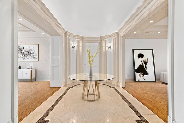 Sold by Compass | media 1