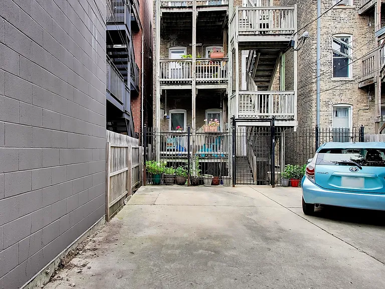 1729 W Erie St #2N — Photo 18