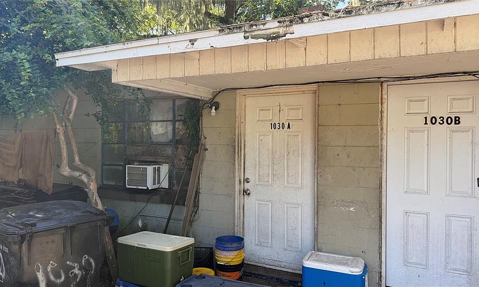 1st image of 1028 W LIVINGSTON STREET
