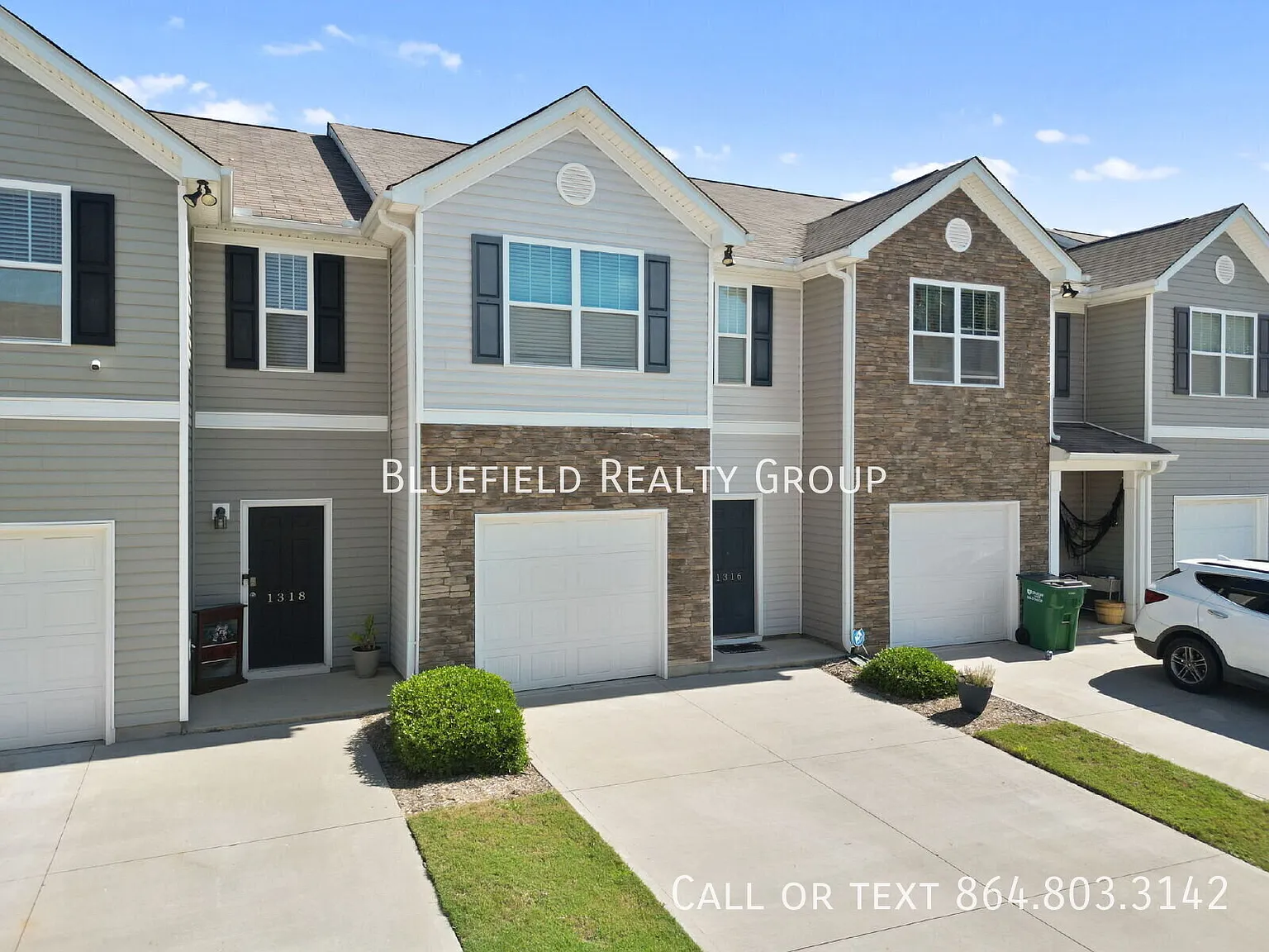 3-Bed, 2.5-Bath Beauty with Modern Style & Open Living $1,675/mo rent — Photo 3