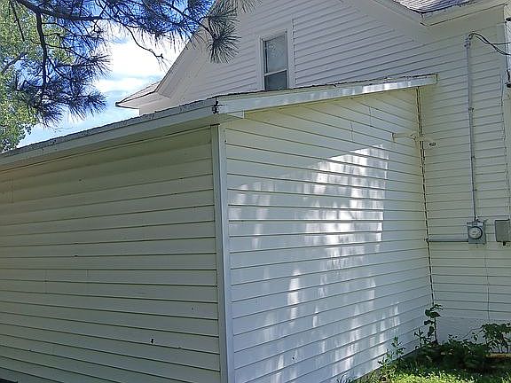 3rd image of 4409 Main St