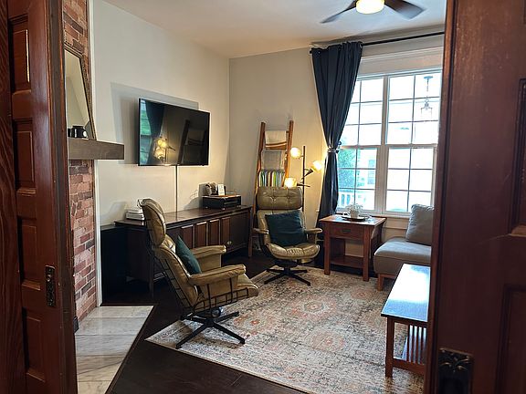 3rd image of 334 Saint Clair Ave