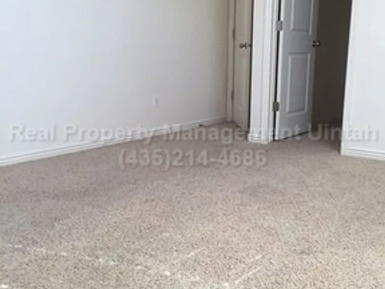 419 E 600 S #H — Photo 10