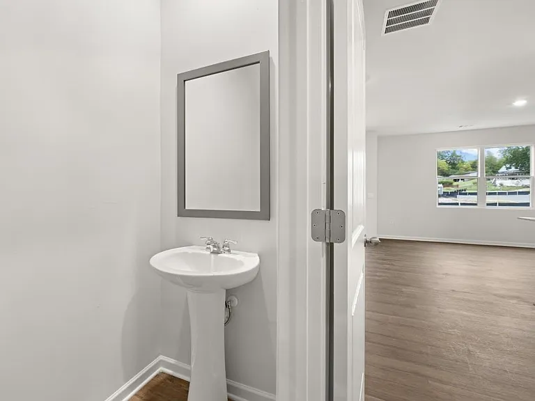 5976 Skylar Dr — Photo 24