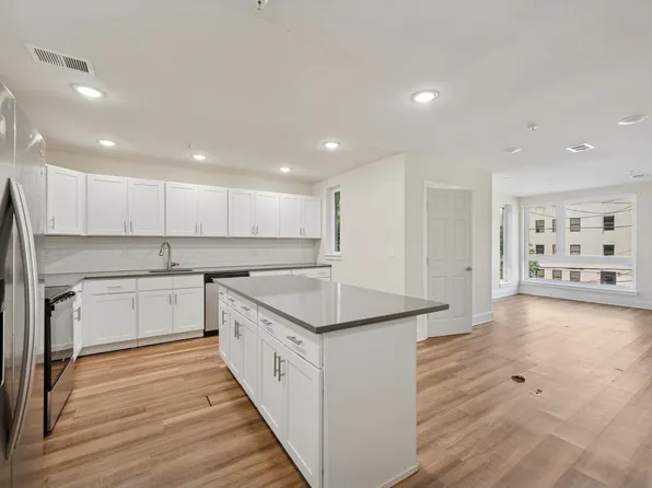 1519 N Sydenham St #B, Philadelphia, PA 19121