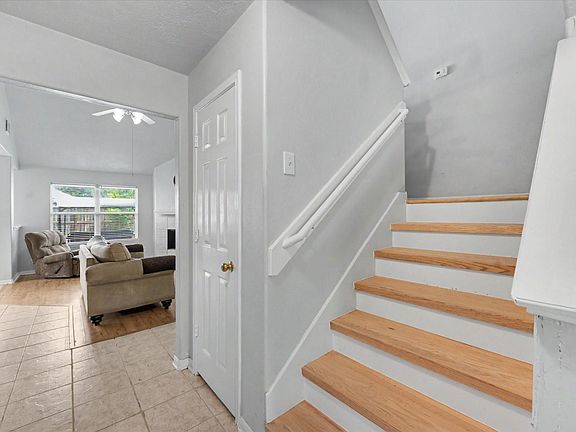 5th image of 26974 Crown Haven Dr