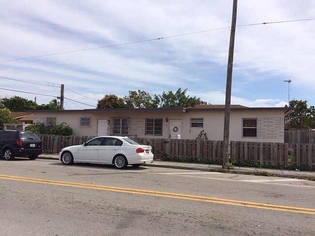 2nd image of 125 NW 21st Ave