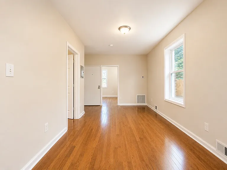 435 S 17th St #1 — Photo 7