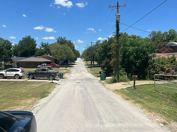 5th image of 410 S Bouldin St