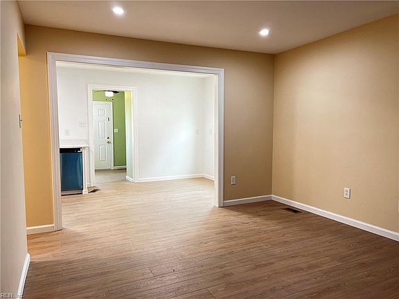 4th image of 122 Turlington Rd