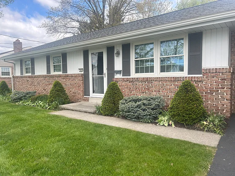 341 Jackie Ave — Photo 3