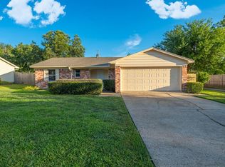 723 Timberlake Cir, Richardson, TX 75080