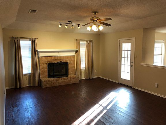 3rd image of 820 Ackers Dr