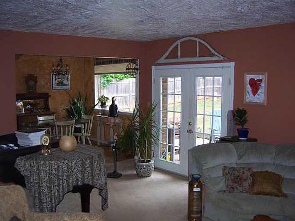 2nd image of 2703 Forest Oaks Crk