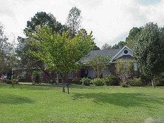 1st image of 15 Chateau Dr