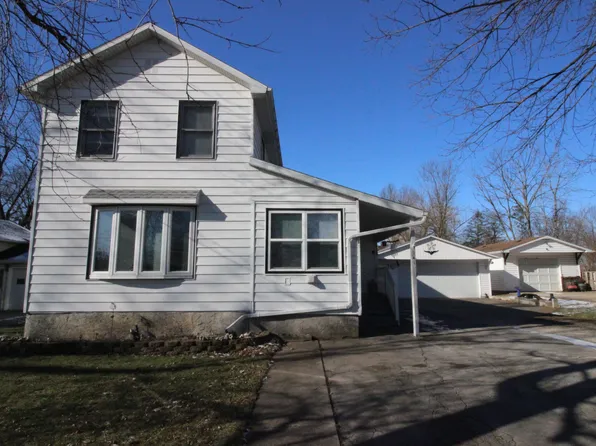 141 Park St, Chebanse, IL 60922