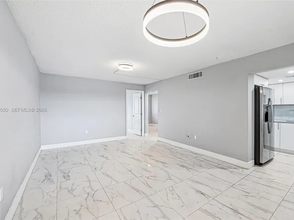 6575 W 4th Ave APT 507, Hialeah, FL 33012
