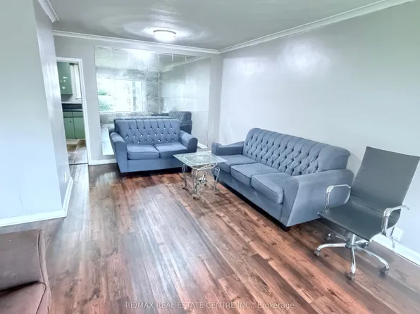 52 Sharbot Ave, Toronto, ON M1H 1Z1