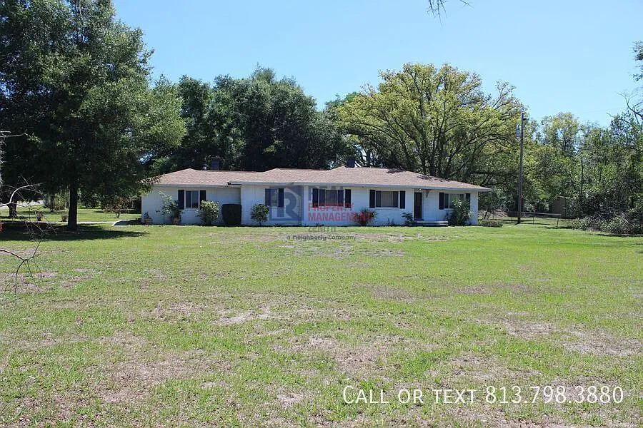 Building Photo - 621 Sunset Dr