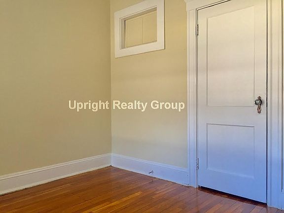 4th image of 223 Essex St