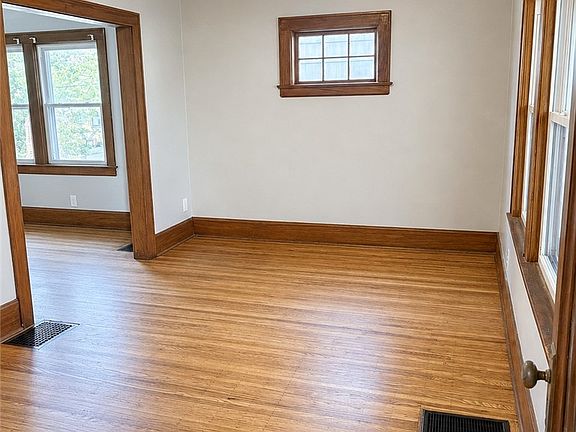 2nd image of 144 Wyndham Rd