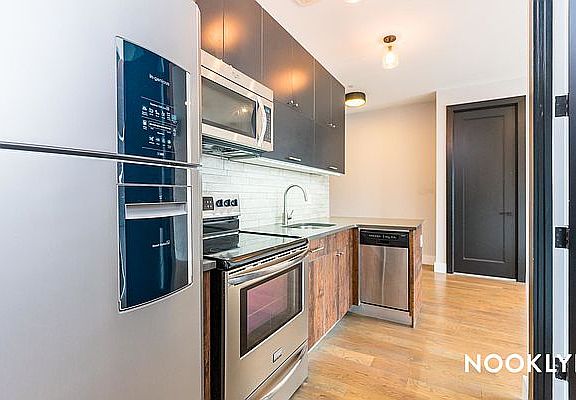 4th image of 489 3rd Ave #4D
