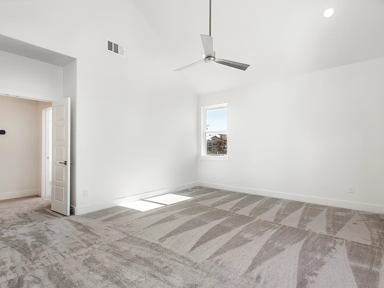 917 Protea St — Photo 51