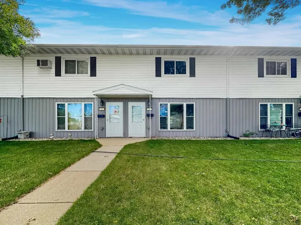 4 Westfield Cir, Minot, ND 58701