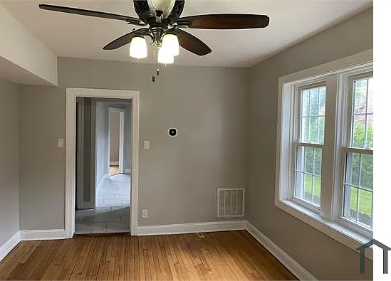 3 bed, $1,575 — Photo 2