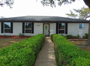 3229 Kensington Dr, Mesquite, TX 75150