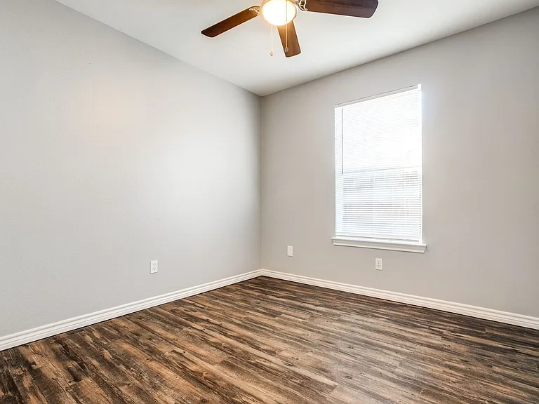 1008 Canal St — Photo 17