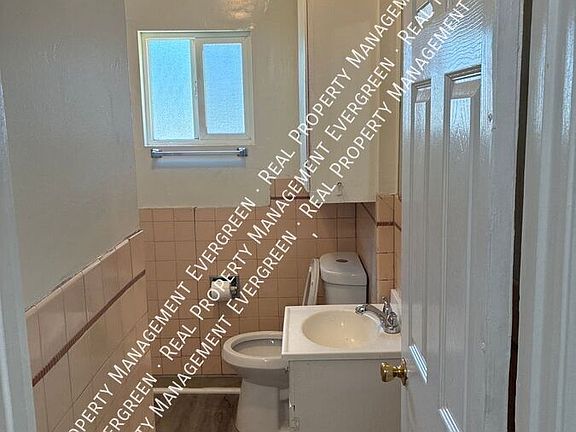 5th image of 1578 W Putnam Ave