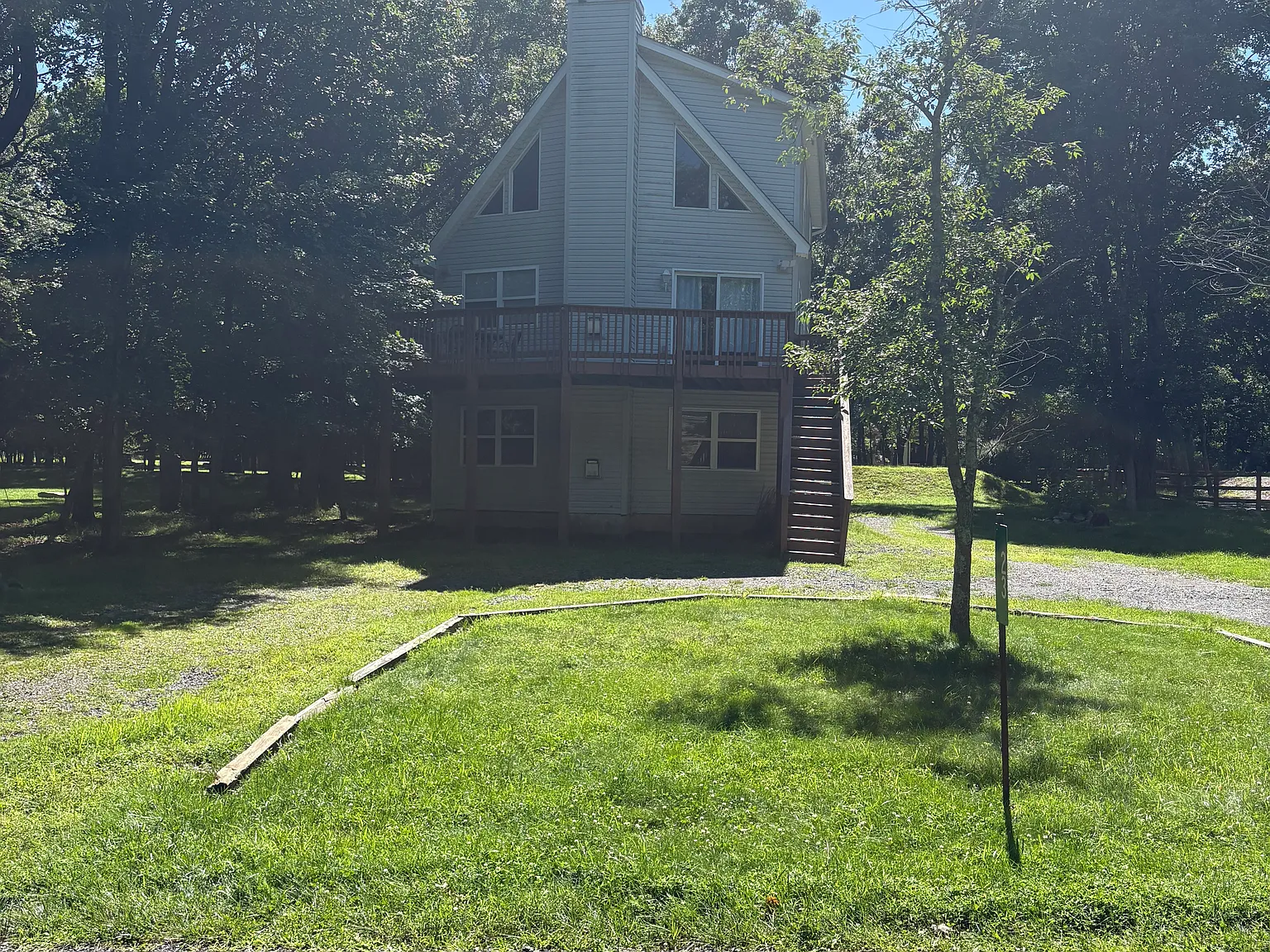 4 bed, 2540 sqft, $2,295 — Photo 2