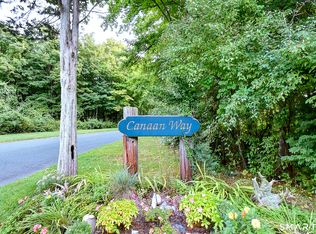 24 Canaan Way, Simsbury, CT 06070