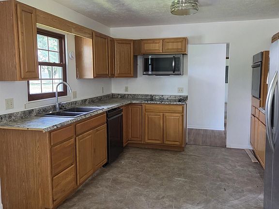 2nd image of 1314 S 258th St