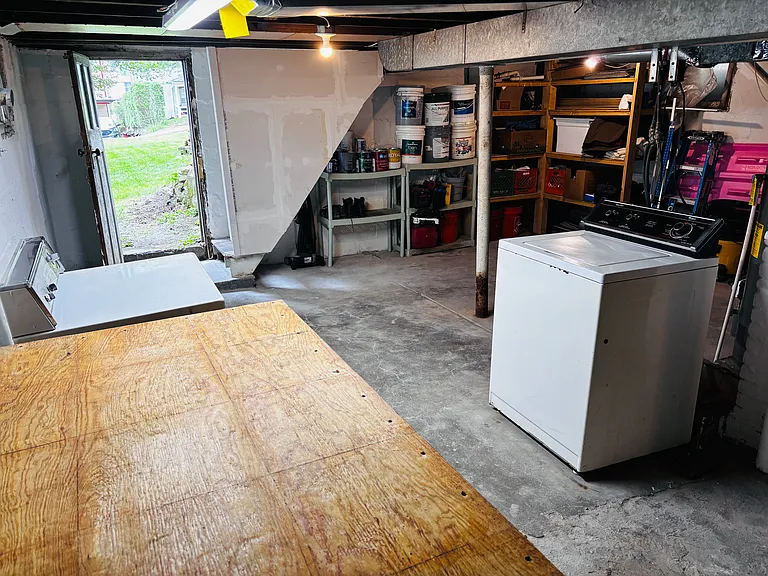 547 Parker St — Photo 31