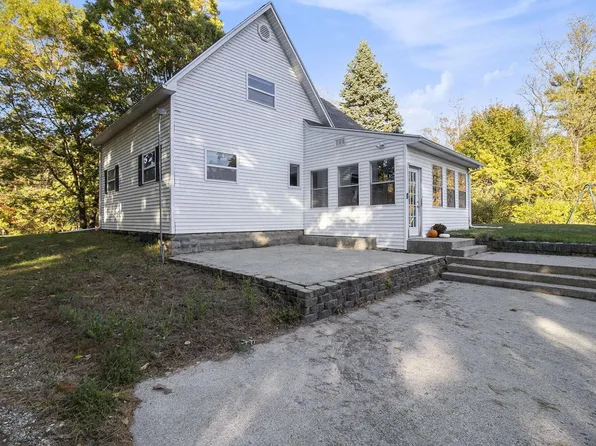 5553 W Johnson Rd, Ludington, MI 49431