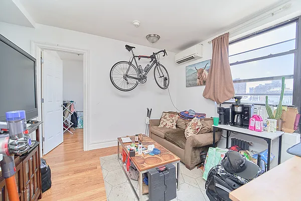 Rented by Living New York | media 13