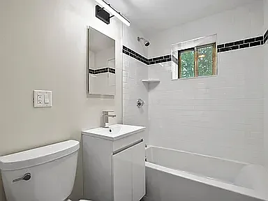 19 Walnut St #WAL19UNIT3 — Photo 1
