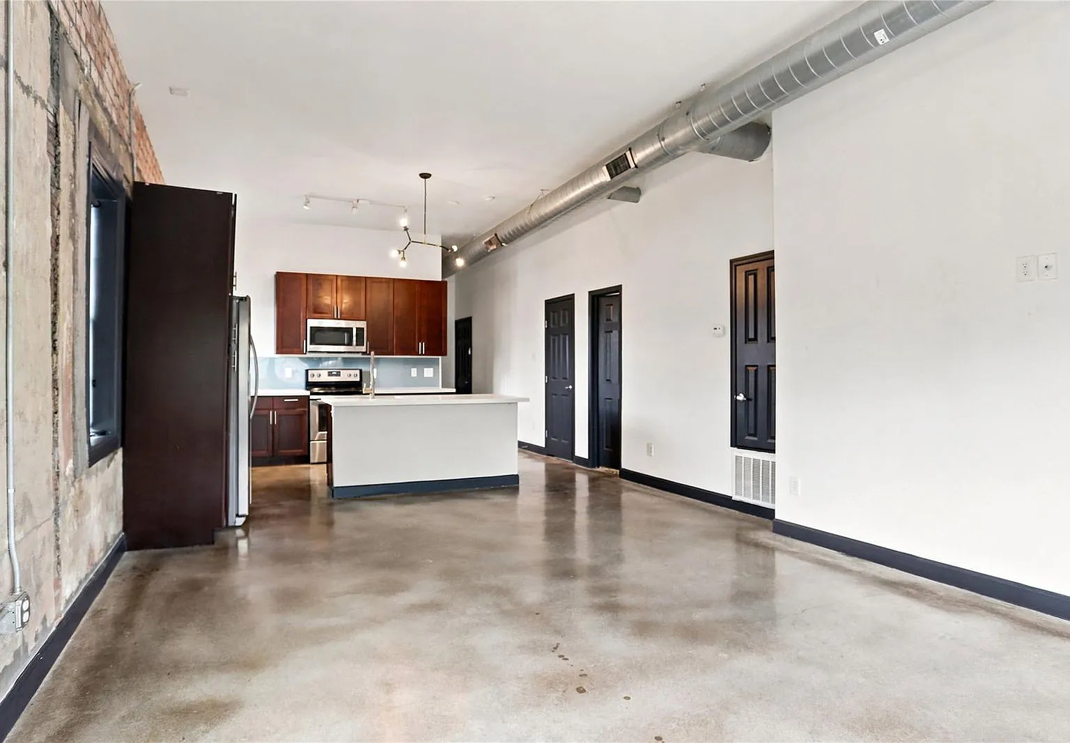 1 bed, 1.0 bath, 1000 sqft, $1,095 — Photo 4