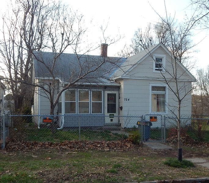 1st image of 724 S 24th St