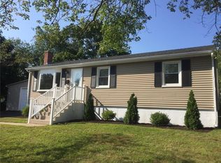 95 Houston Dr, Warwick, RI 02886