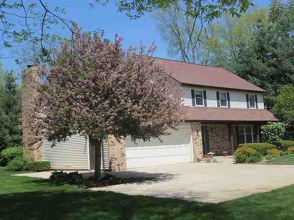 2nd image of 105 Woodlawn Dr