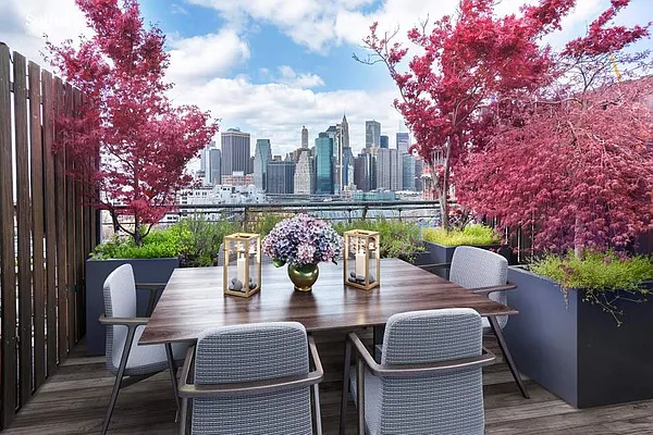 Sold by Sotheby's International Realty | media 25